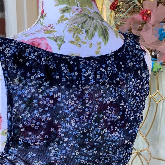 Express Ruffle Top - Picture 8 of 15